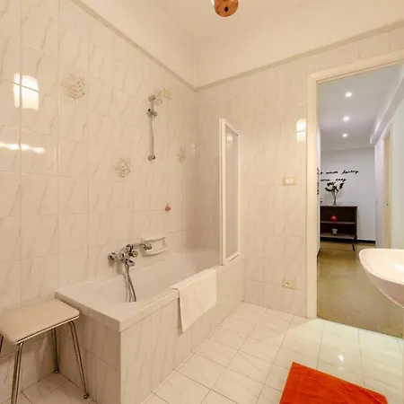 Altido Family Apt For 6 Located Minutes From The Sea Apartment Genoa