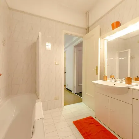 Apartment Altido Family Apt For 6 Located Minutes From The Sea *